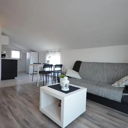 Boticki アパート *