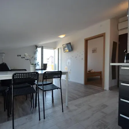 Boticki Apartman Vir